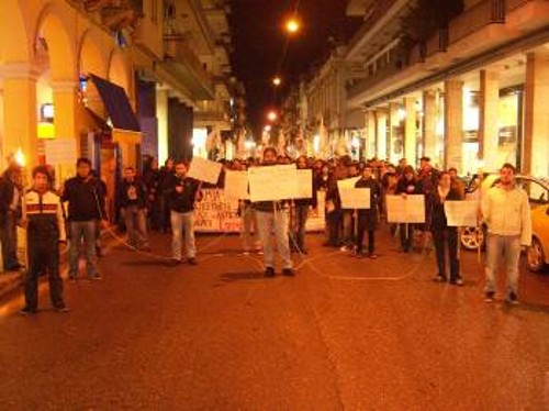 Στιγμιότυπο από τη χτεσινή κινητοποίηση στην Πάτρα