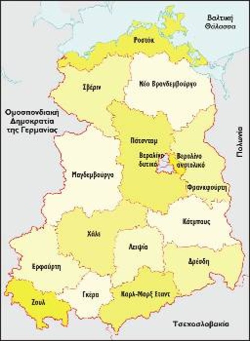 Από το χάρτη γίνεται κατανοητό γιατί το Δυτικό Βερολίνο χρησιμοποιήθηκε ως «αιχμή του δόρατος του ιμπεριαλισμού» (διακρίνονται οι περιοχές και τα εξωτερικά σύνορα της ΓΛΔ με κόκκινο, ενώ το Δ. Βερολίνο, που ανήκε στην ΟΔΓ, βρίσκεται στο κέντρο του εδάφους της ΓΛΔ).