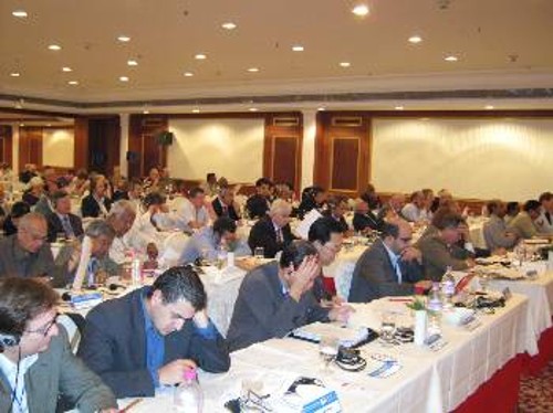 Στιγμιότυπο από τις εργασίες της 11ης Διεθνούς Συνάντησης Κομμουνιστικών και Εργατικών Κομμάτων στο Νέο Δελχί
