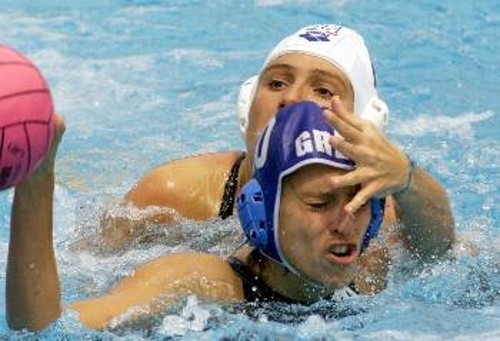 Η ασφυκτική άμυνα των Ιταλίδων έκοψε νωρίς νωρίς τα όνειρα της Εθνικής γυναικών