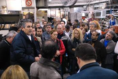 Ο Γ. Μαυρίκος μιλάει στους εργαζόμενους