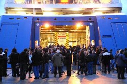 Χαράματα στην περιφρούρηση