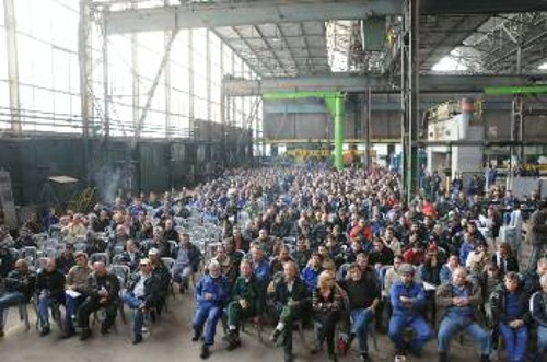 Από τη χτεσινή συνέλευση στο ναυπηγείο