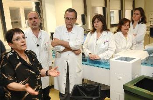 Στο βιοχημικό οι εργαζόμενοι κατήγγειλαν ότι υπάρχει έλλειψη σε υλικά ακόμα και για τις αιμοληψίες