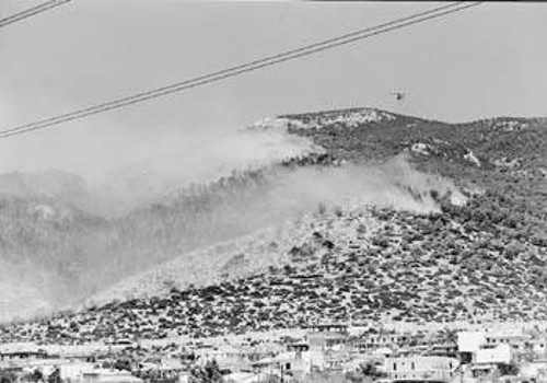 Μέχρι κατοικημένες περιοχές έφτασε η φωτιά
