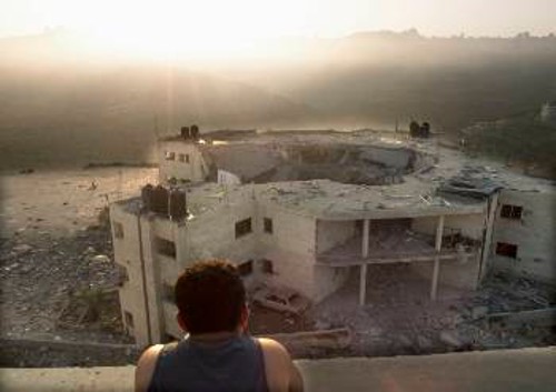 Ισραηλινά μαχητικά ισοπέδωσαν αστυνομικό τμήμα στη Ραμάλα