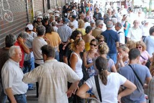 Από κινητοποίηση των ταξικών δυνάμεων στο υπουργείο Εργασίας για τον ΟΕΚ