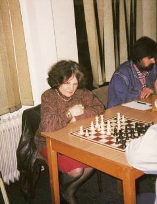 Η πάντα χαμογελαστή σκακίστρια του ΣΑΕ, Αφροδίτη Βαζελάκη σε παλιότερο αγώνα