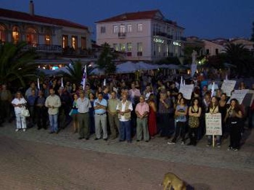 Στιγμιότυπο από τη χτεσινή κινητοποίηση στη Μυτιλήνη