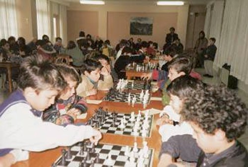 Μαζικοί αγώνες στο Δημοτικό Σχολείο «Χρυσόστομος Σμύρνης» (Νέα Σμύρνη)