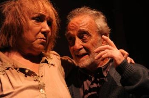 «Αννα, είπα», στη «Στοά»