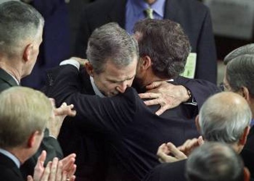 Αποθέωση μετά την πετυχημένη παράσταση...