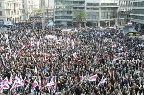 Από τη συγκέντρωση στην Ομόνοια