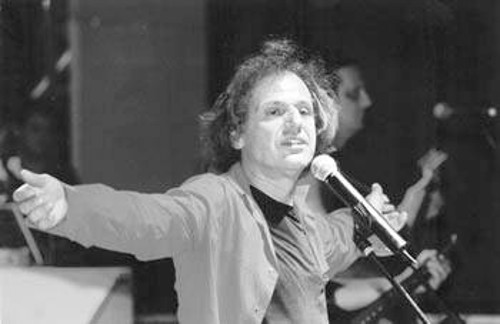 O Βασίλης Παπακωνσταντίνου