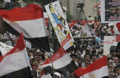 Συνεχίζονται οι λαϊκές διαδηλώσεις στην Αίγυπτο για να υπάρξει τιμωρία όλων των βασανιστών του καθεστώτος Μουμπάρακ