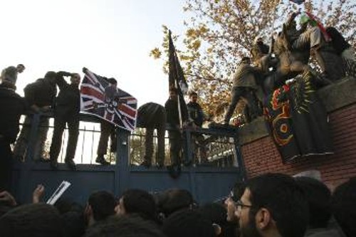 Από την επίθεση στην πρεσβεία της Βρετανίας στην Τεχεράνη