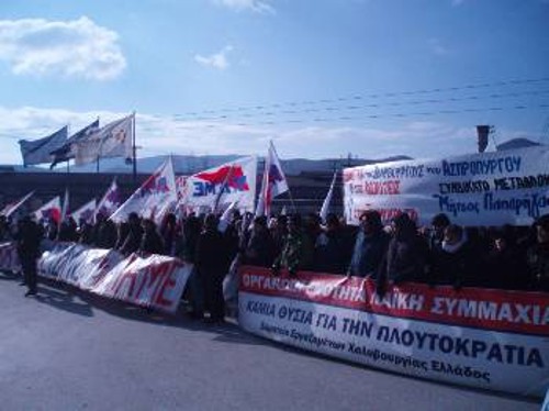 12/1/2012: Η απεργία που οργάνωσε το Συνδικάτο Μετάλλου Μαγνησίας έστειλε μήνυμα ελπίδας στους χαλυβουργούς