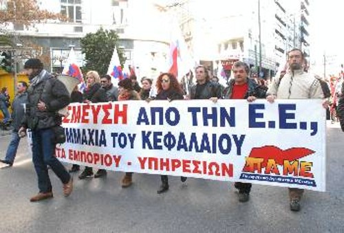 Η υπεράσπιση της λυκοσυμμαχίας της ΕΕ ενώνει το ΠΑΣΟΚ με τη ΝΔ και τα άλλα κόμματα του ευρωμονόδρομου, νομιμοποιώντας τα σενάρια για μετεκλογικές συνεργασίες