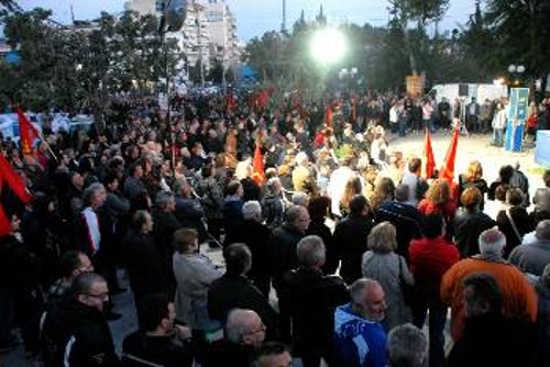 Από τη χτεσινή συγκέντρωση