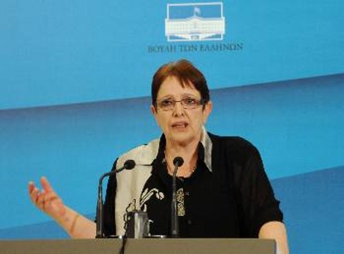 Η Αλέκα Παπαρήγα στις δηλώσεις της μετά τη συνάντηση με τον πρωθυπουργό