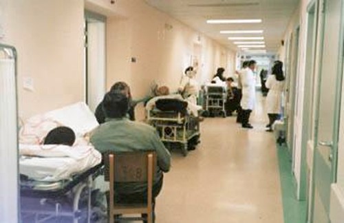 Οι ασφαλισμένοι δεν έχουν τίποτε να περιμένουν από την πολυδιαφημιζόμενη κάρτα ασφάλισης και το μόνο σίγουρο είναι ότι τα ράντζα στα νοσοκομεία θα «αυγαταίνουν», κατάγγειλε ο ευρωβουλευτής του ΚΚΕ