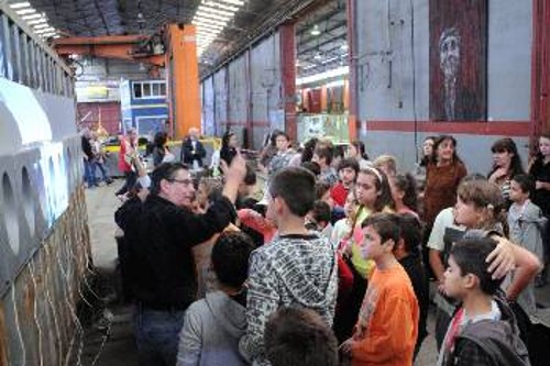 Από επίσκεψη μαθητών του Περάματος στην περσινή διοργάνωση