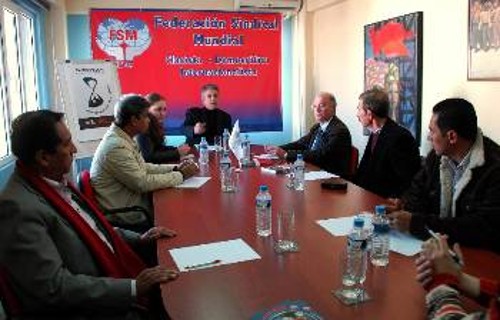 Από τη χτεσινή συνάντηση στα γραφεία της ΠΣΟ