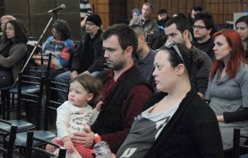 Στον πυρήνα των «θεωριών για το φύλο» βρίσκεται η άποψη ότι το φύλο δεν καθορίζεται από βιολογικά χαρακτηριστικά αλλά από το κοινωνικό εποικοδόμημα, από την άποψη που έχει ο καθένας για αυτό, από τις ατομικές επιλογές, τη στάση και τη συμπεριφορά του