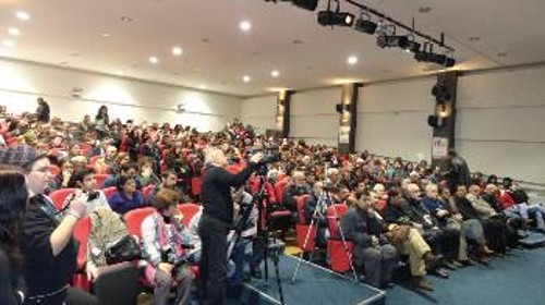 Από την εκδήλωση στη Φλώρινα. Στο βήμα η Ελένη Μπέλλου