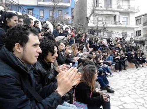 Στιγμιότυπα από τον ιστορικό περίπατο στη Θεσσαλονίκη