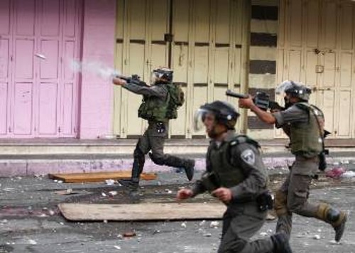 Η ισραηλινή κατοχή συχνά χρησιμοποιεί πραγματικά πυρά κατά των Παλαιστινίων που αντιστέκονται