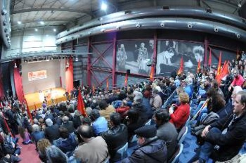 Χιλιάδες λαού σε όλη τη χώρα συμμετείχαν στις μαζικές συσκέψεις - εκδηλώσεις που διοργάνωσαν οι Κομματικές Οργανώσεις για την πλατιά διάδοση των Θέσεων του Συνεδρίου