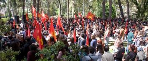 Στιγμιότυπα από την εκδήλωση. Στο βήμα ο Θ. Χιώνης