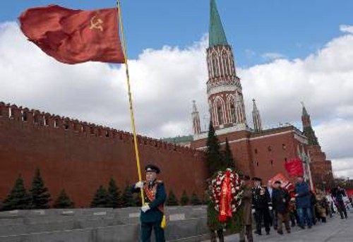Από την εκδήλωση των κομμουνιστών στην Κόκκινη Πλατεία τιμής στον Λένιν