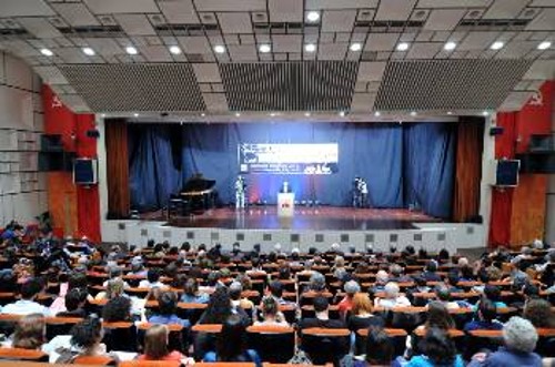 Στιγμιότυπο από το Επιστημονικό Συνέδριο που έγινε στην έδρα της ΚΕ του ΚΚΕ στον Περισσό τον Απρίλη του 2013