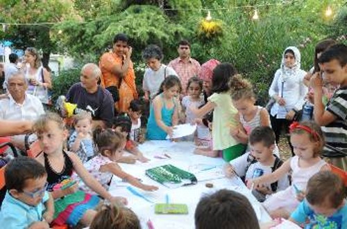 Κάθε χρόνο στον παιδότοπο διασκεδάζουν και ψυχαγωγούνται εκατοντάδες παιδιά Ελλήνων και μεταναστών