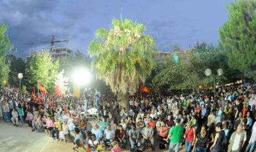 Στιγμιότυπο την ώρα της ομιλίας. Στο βήμα ο Δ. Γόντικας