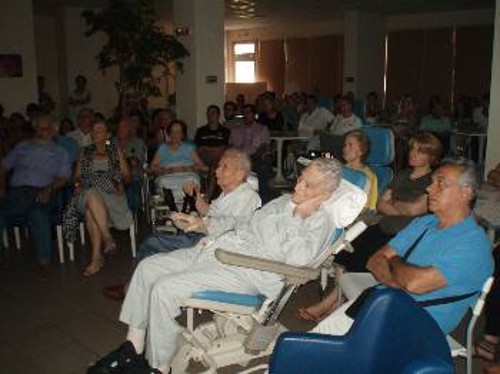 Στιγμιότυπο από την εκδήλωση κατά τη διάρκεια προβολής της ταινίας