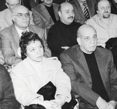 Ο λαϊκός βάρδος Δημήτρης Μητροπάνος και η Μαρία Ζευγώλη, στέλεχος της Κομμουνιστικής Ανανέωσης