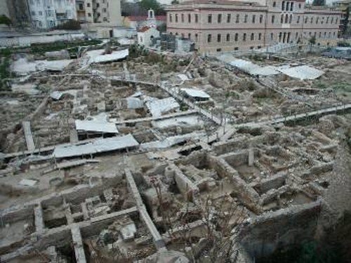 Η κατασκευή ξεκινά, αλλά ακόμη δε γνωρίζουμε τι καταστράφηκε