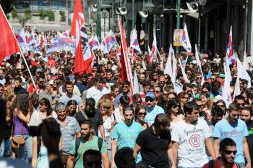 Από προηγούμενη κινητοποίηση των εργαζόμενων στο Δημόσιο ενάντια στις διαθεσιμότητες