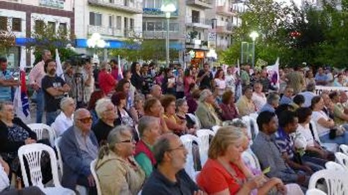 Στιγμιότυπο από τη χτεσινή συγκέντρωση
