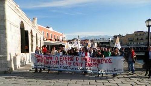 Πορεία στο λιμάνι των Χανίων