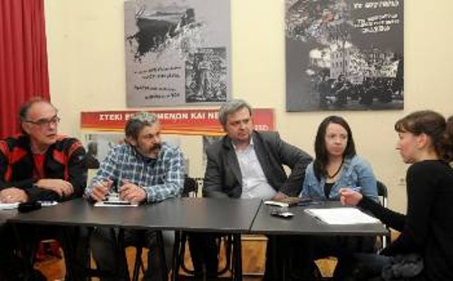 Από τη συζήτηση με εκπροσώπους των μαζικών φορέων στο Στέκι Εργαζομένων και Νεολαίας