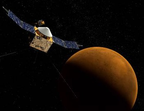Καλλιτεχνική απεικόνιση της διαστημοσυσκευής MAVEN όταν θα έχει φτάσει στον προορισμό της