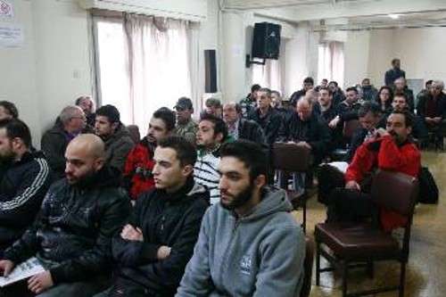 Μεταλλεργάτες στη Γενική Συνέλευση του «Προμηθέα»