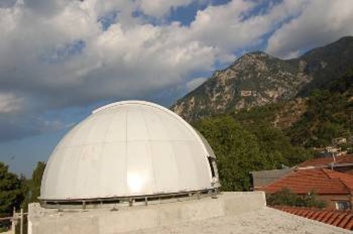 Ο θόλος του αστεροσκοπείου τοποθετήθηκε τον περασμένο Ιούνη