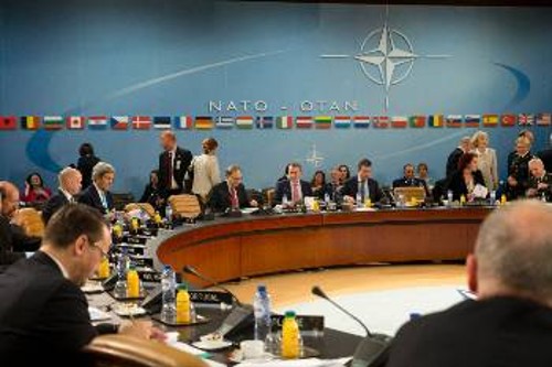 Από τη σύνοδο των ΥΠΕΞ του ΝΑΤΟ στις Βρυξέλλες, όπου κυριάρχησε το θέμα της Ουκρανίας και της αντιμετώπισης της Ρωσίας