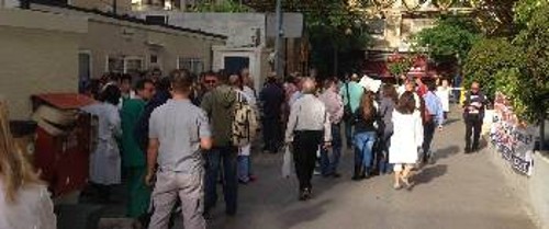 Από τη χτεσινή συγκέντρωση στα Επείγοντα του Ευαγγελισμού
