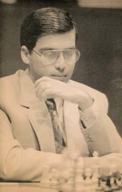 Ο αρκετά γρήγορος, ισχυρός, αλλά παράλληλα και συμπαθής Ινδός Γκραντ-Μάστερ, Βισβ. Ανάντ